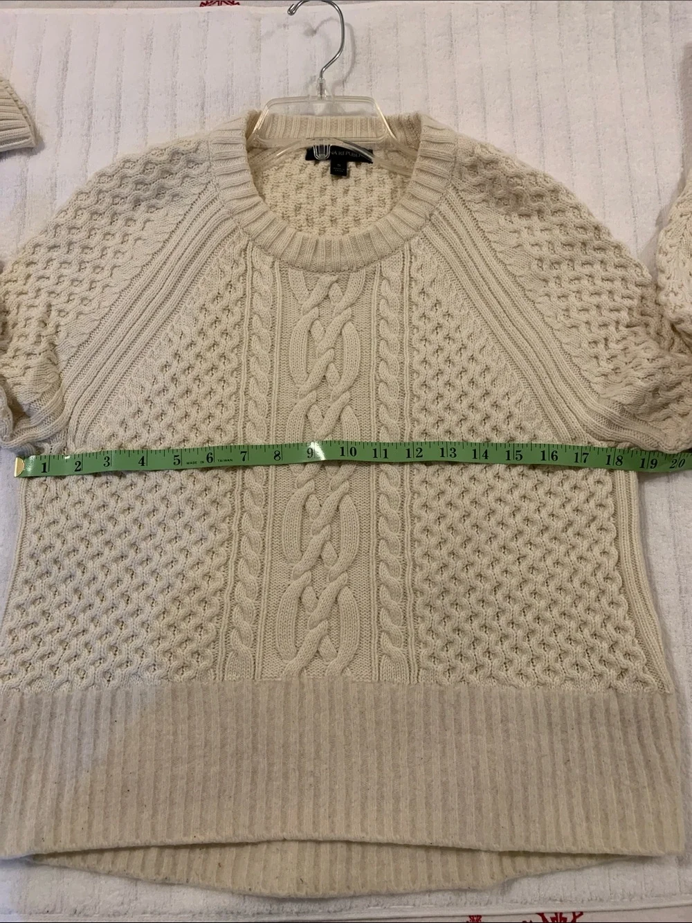 Banana Republic soft cable